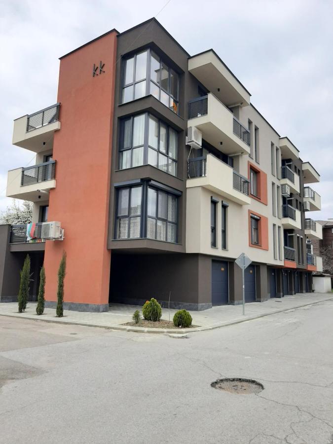 дора Apartment *